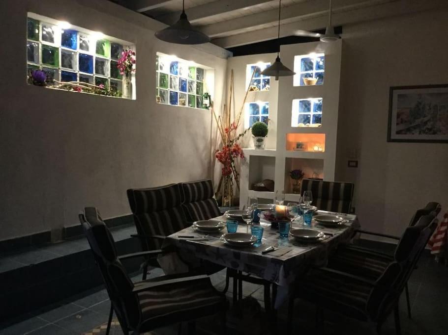 Villa Cala Sinzias 卡斯蒂亚达斯 外观 照片