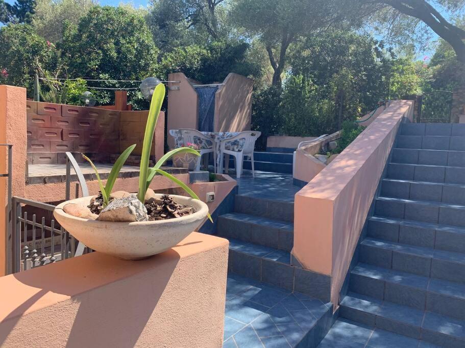 Villa Cala Sinzias 卡斯蒂亚达斯 外观 照片